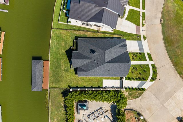 508 Amalfi Drive, Kemah, TX 77565