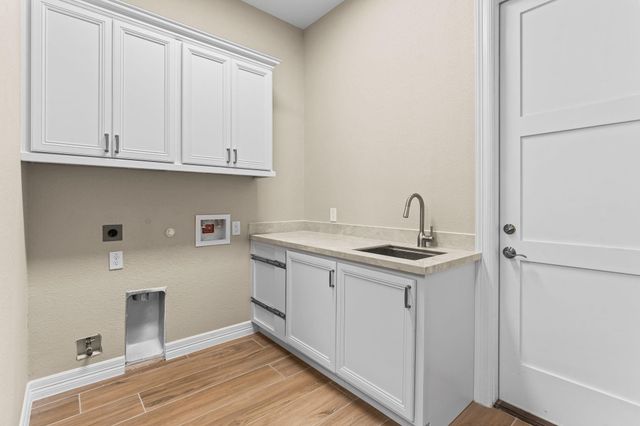 508 Amalfi Drive, Kemah, TX 77565