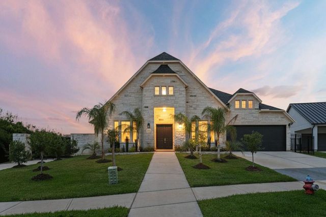 508 Amalfi Drive, Kemah, TX 77565
