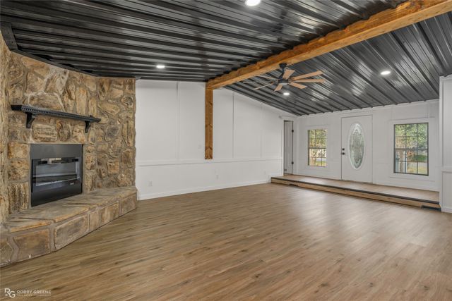 312 Greenwood Street, Mooringsport, LA 71060