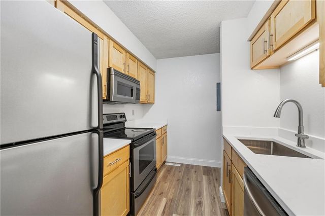 1716 E 97th Street A, Kansas City, MO 64131