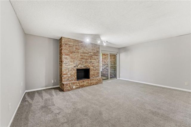 1716 E 97th Street A, Kansas City, MO 64131