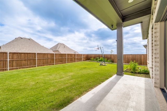 1717 Buttercup Avenue, Aubrey, TX 76227