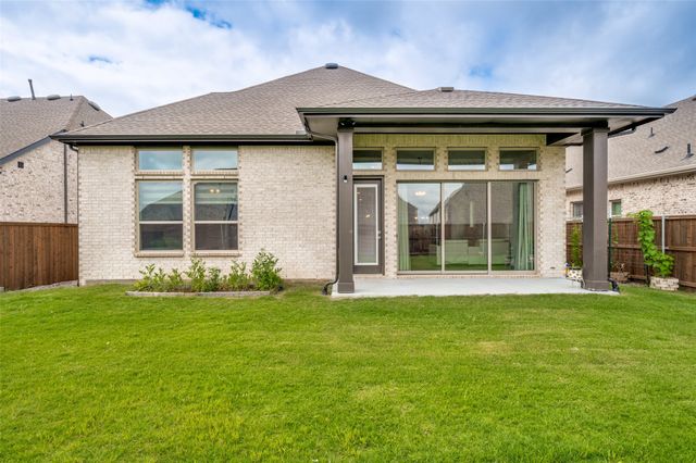 1717 Buttercup Avenue, Aubrey, TX 76227