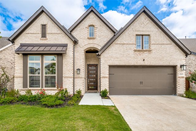 1717 Buttercup Avenue, Aubrey, TX 76227