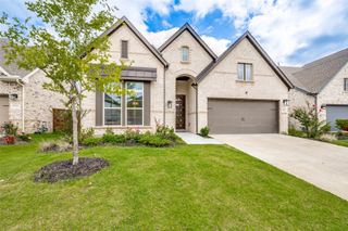 1717 Buttercup Avenue, Aubrey, TX 76227