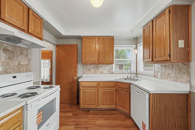 28429 Cleveland, Livonia City, MI 48150