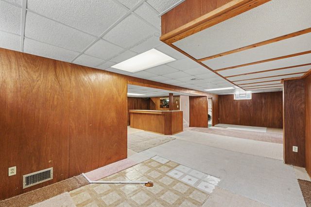 28429 Cleveland, Livonia City, MI 48150