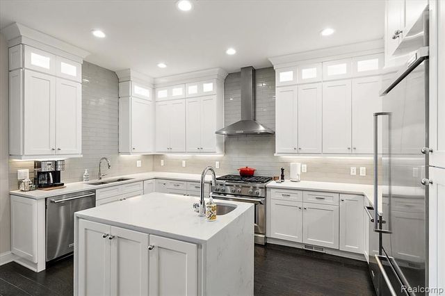 1009 S Washington Avenue 3, Royal Oak, MI 48067