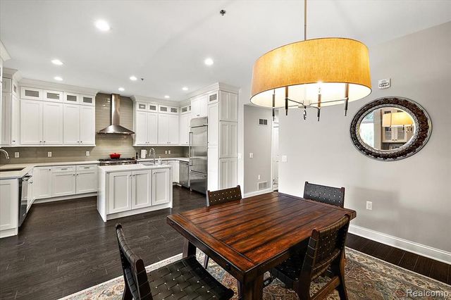 1009 S Washington Avenue 3, Royal Oak, MI 48067