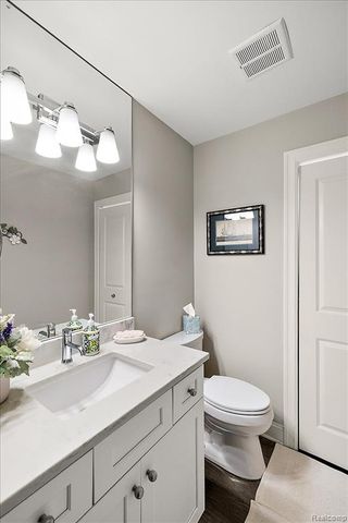 1009 S Washington Avenue 3, Royal Oak, MI 48067