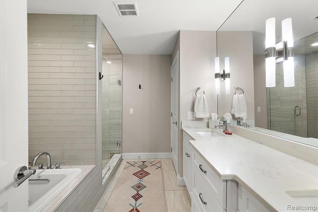 1009 S Washington Avenue 3, Royal Oak, MI 48067