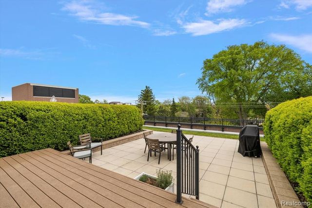 1009 S Washington Avenue 3, Royal Oak, MI 48067