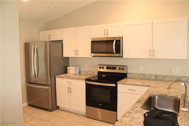 912 SW 39th TER 204, Cape Coral, FL 33914