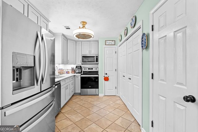 249 Reed Road, West Point, GA 31833