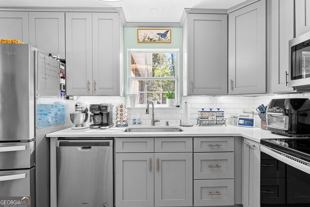 249 Reed Road, West Point, GA 31833