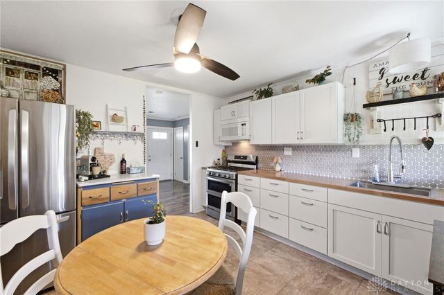166 Dellwood Drive, Fairborn, OH 45324