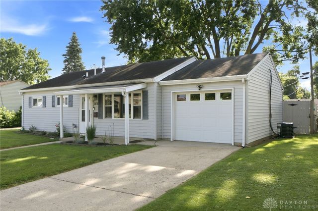 166 Dellwood Drive, Fairborn, OH 45324