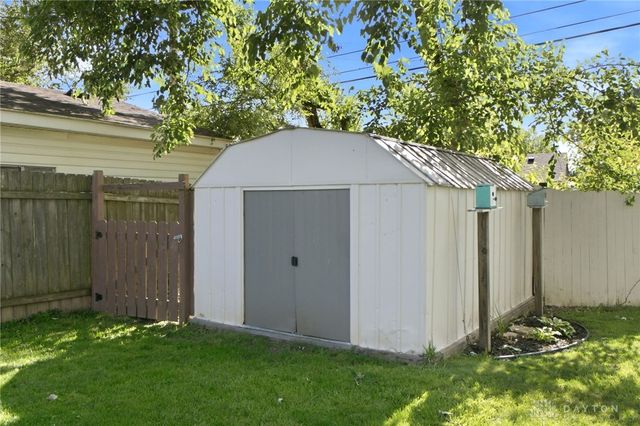 166 Dellwood Drive, Fairborn, OH 45324