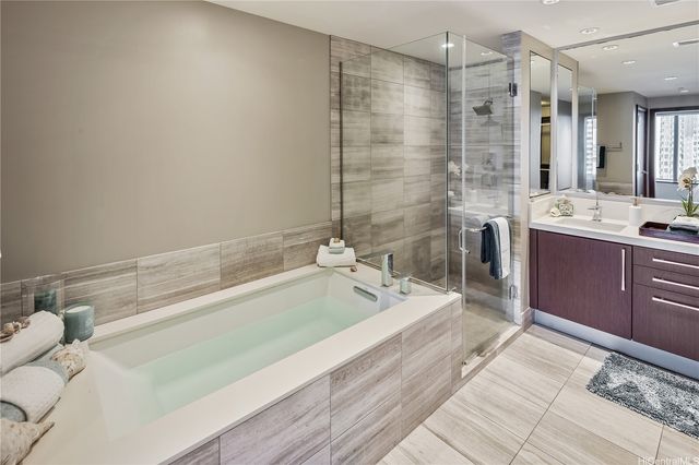 1555 Kapiolani Boulevard 1300, Honolulu, HI 96814