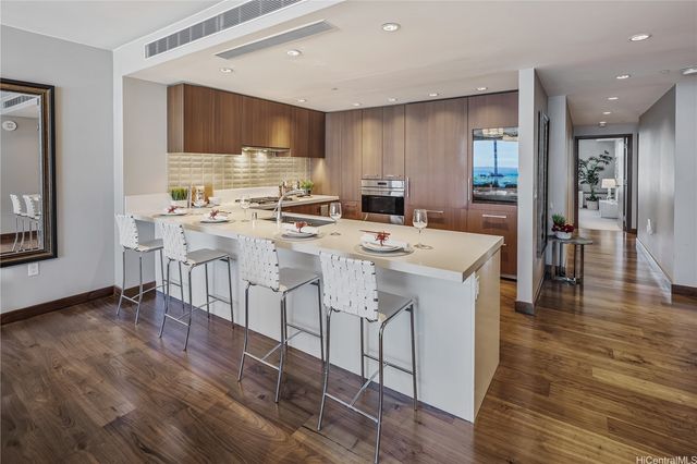 1555 Kapiolani Boulevard 1300, Honolulu, HI 96814
