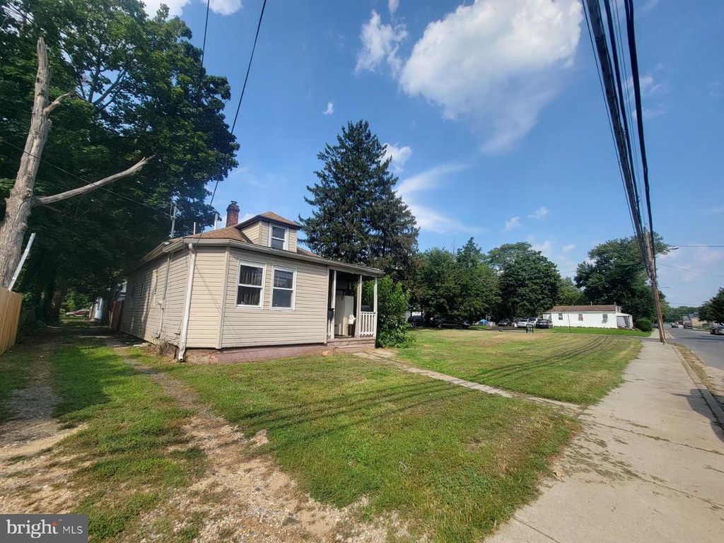 3 WILLIS AVE, Penns Grove, NJ 08069