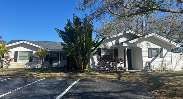 449 JEWELL COURT 3, Belleair Bluffs, FL 33770