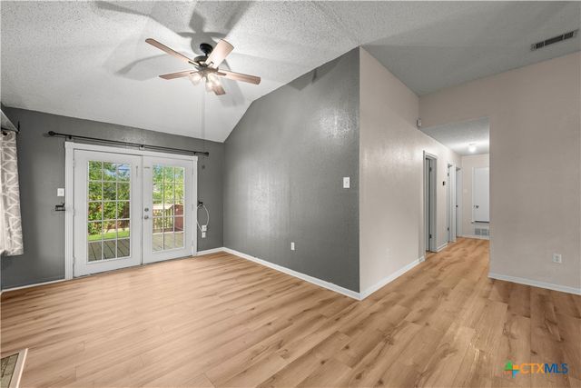 307 Wagontrain Circle, Copperas Cove, TX 76522