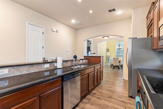 2476 Deer Run, Lewisville, TX 75067