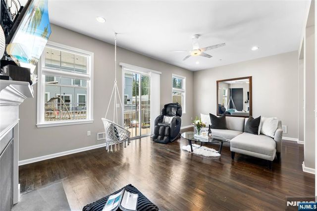 88 Roosevelt Drive, Wood Ridge, NJ 07075