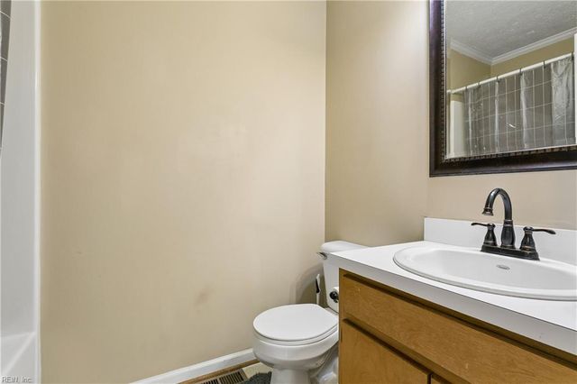 22 Scotland RD, Hampton, VA 23663
