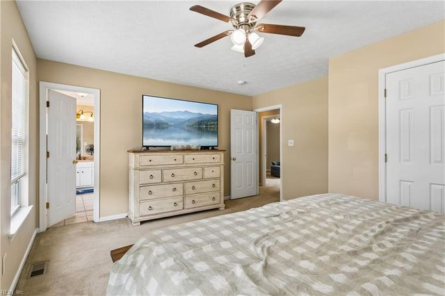 22 Scotland RD, Hampton, VA 23663