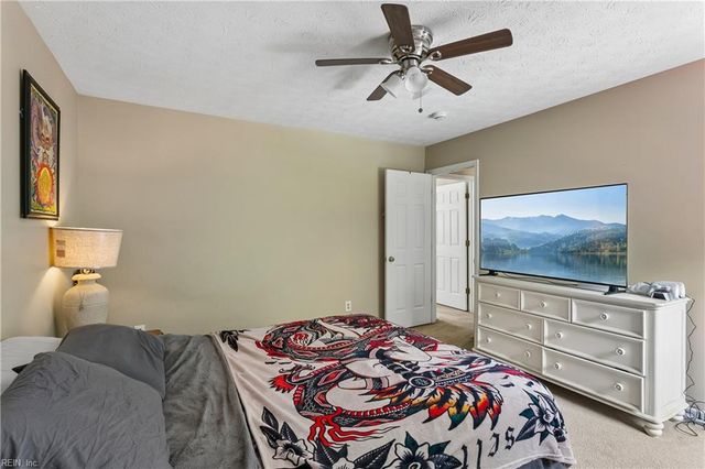 22 Scotland RD, Hampton, VA 23663