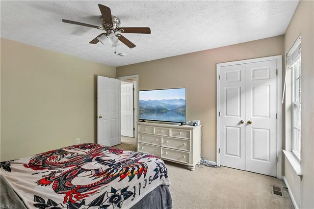 22 Scotland RD, Hampton, VA 23663