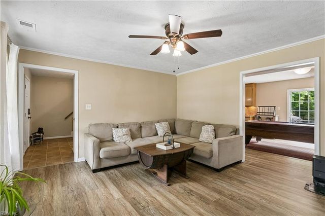22 Scotland RD, Hampton, VA 23663