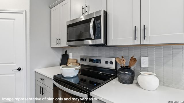 101 Ivy Way, Mico, TX 78056
