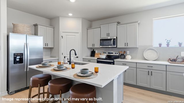101 Ivy Way, Mico, TX 78056