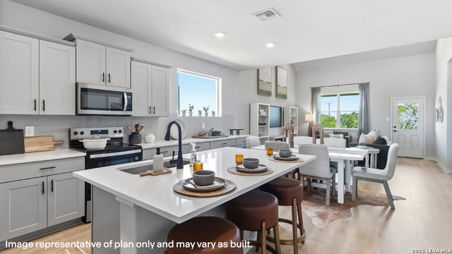 101 Ivy Way, Mico, TX 78056