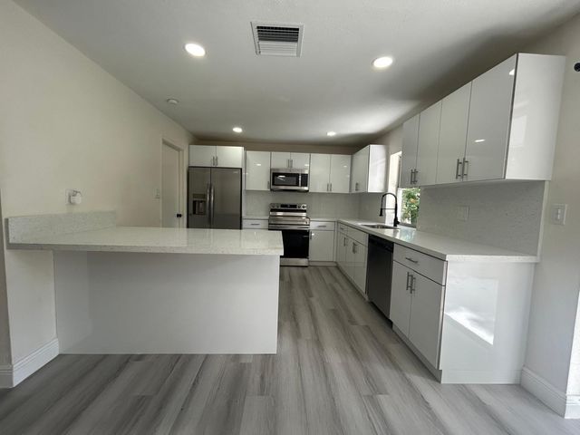 1164 NW 45th Ter, Lauderhill, FL 33313