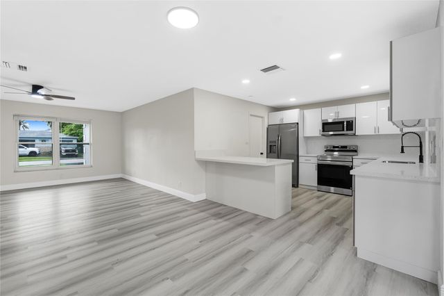 1164 NW 45th Ter, Lauderhill, FL 33313