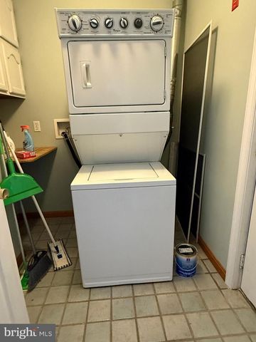 32651 E RIGA DR, Ocean View, DE 19970