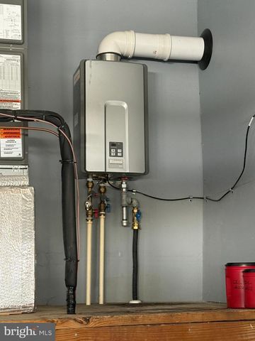 32651 E RIGA DR, Ocean View, DE 19970