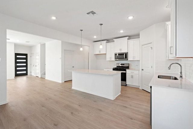 1812 Halas ST, Austin, TX 78652