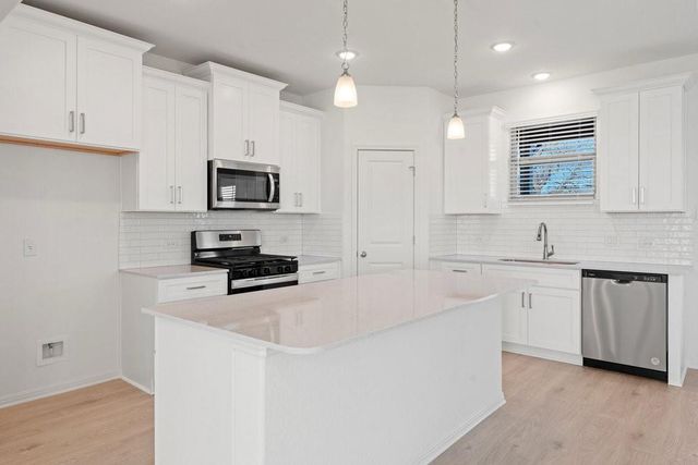 1812 Halas ST, Austin, TX 78652