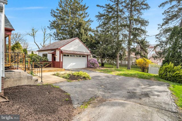 739 PEARL AVE, Manheim, PA 17545