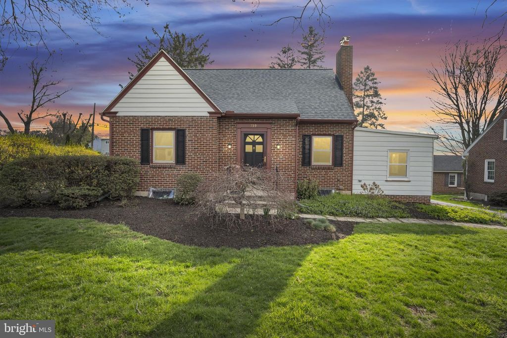 739 PEARL AVE, Manheim, PA 17545
