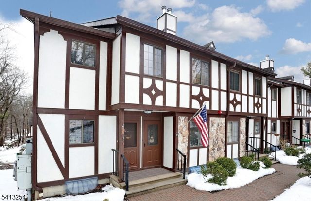 302 Mark Twain Way, Mahwah Twp., NJ 07430