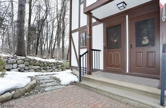 302 Mark Twain Way, Mahwah Twp., NJ 07430