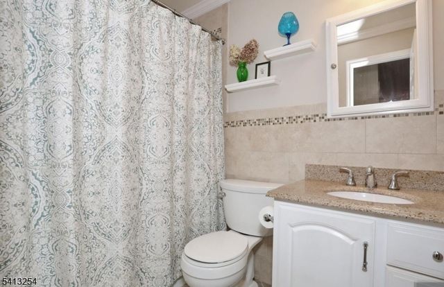 302 Mark Twain Way, Mahwah Twp., NJ 07430