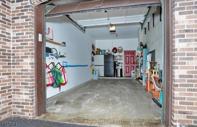 302 Mark Twain Way, Mahwah Twp., NJ 07430